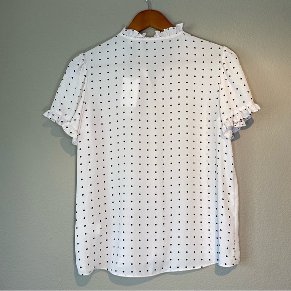 T Tahari Light Blush Spaced Dot Short Sleeve Blouse Size S NWT Ruffle Polka Dot - Picture 4 of 16